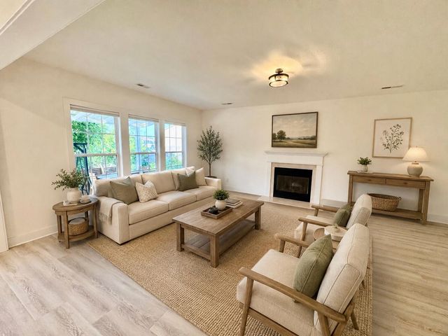705 Sundollar Cove, Lexington, KY 40515