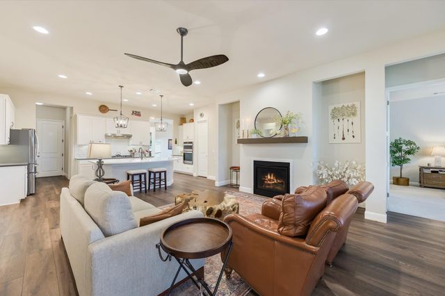 125 Ridgeview CT, Georgetown, TX 78628