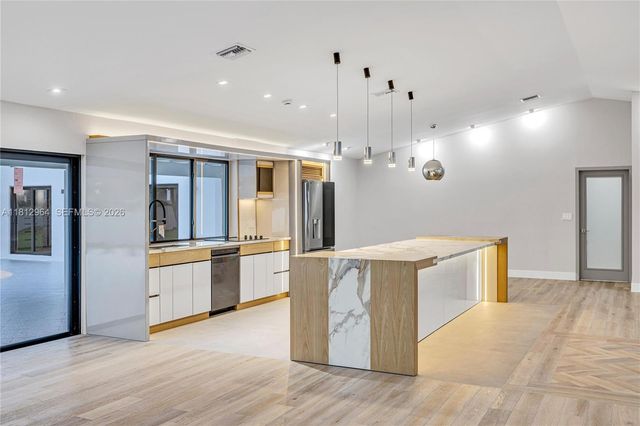 10600 SW 140th St, Miami, FL 33176