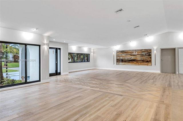 10600 SW 140th St, Miami, FL 33176