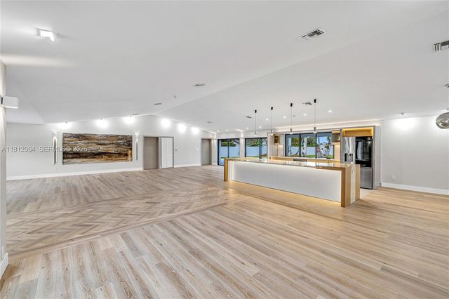 10600 SW 140th St, Miami, FL 33176