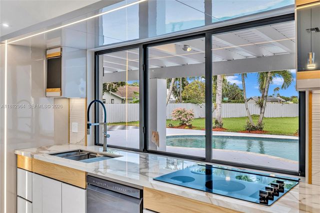 10600 SW 140th St, Miami, FL 33176