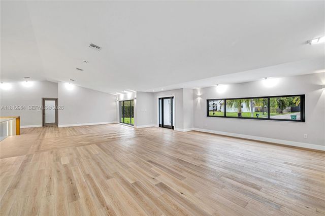 10600 SW 140th St, Miami, FL 33176