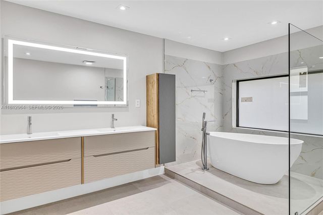 10600 SW 140th St, Miami, FL 33176