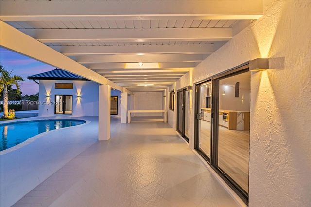 10600 SW 140th St, Miami, FL 33176