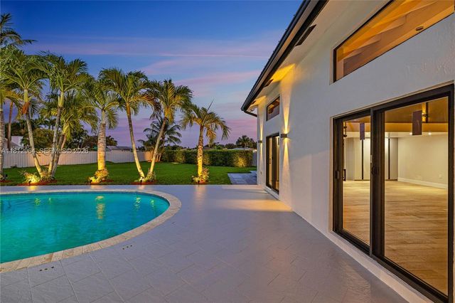 10600 SW 140th St, Miami, FL 33176