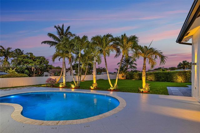 10600 SW 140th St, Miami, FL 33176