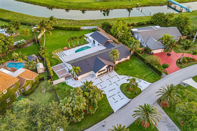 10600 SW 140th St, Miami, FL 33176