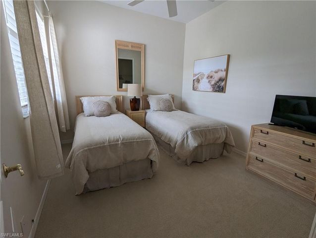 3280 Hamlet DR 4, Naples, FL 34105