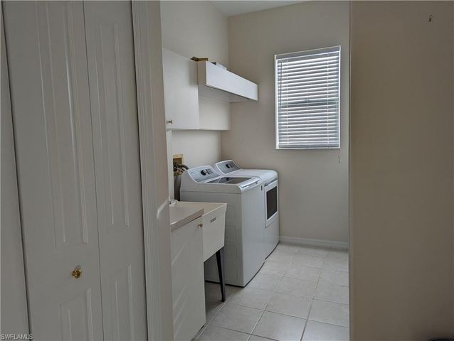 3280 Hamlet DR 4, Naples, FL 34105