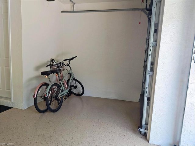 3280 Hamlet DR 4, Naples, FL 34105