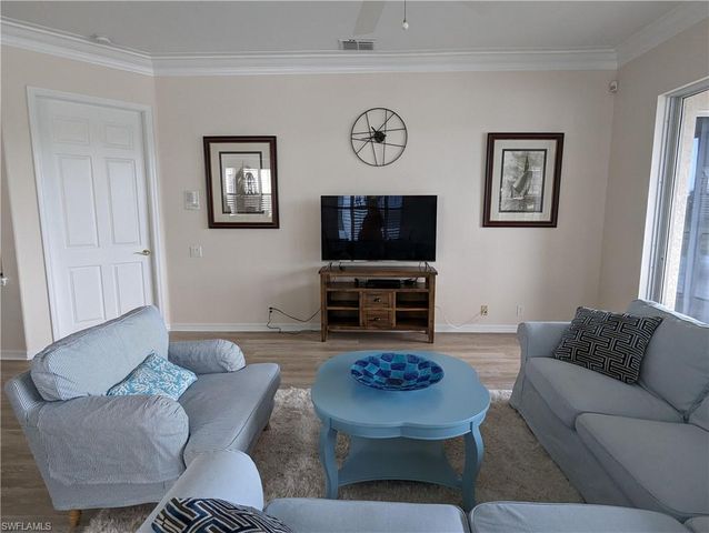 3280 Hamlet DR 4, Naples, FL 34105