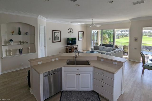 3280 Hamlet DR 4, Naples, FL 34105