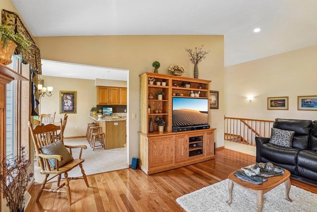 1004 Ganser Drive, Waunakee, WI 53597