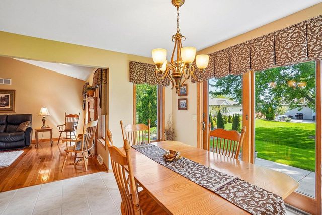 1004 Ganser Drive, Waunakee, WI 53597