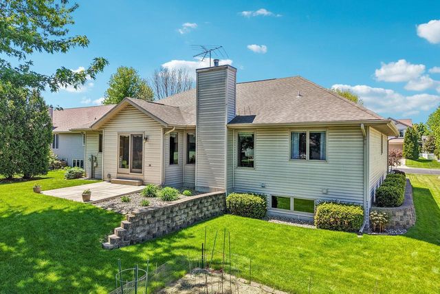 1004 Ganser Drive, Waunakee, WI 53597