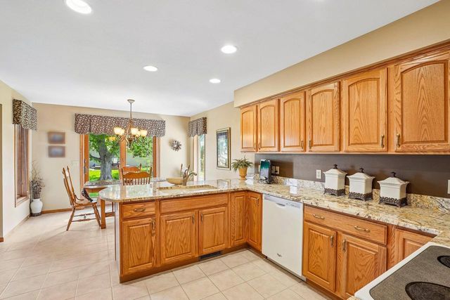 1004 Ganser Drive, Waunakee, WI 53597