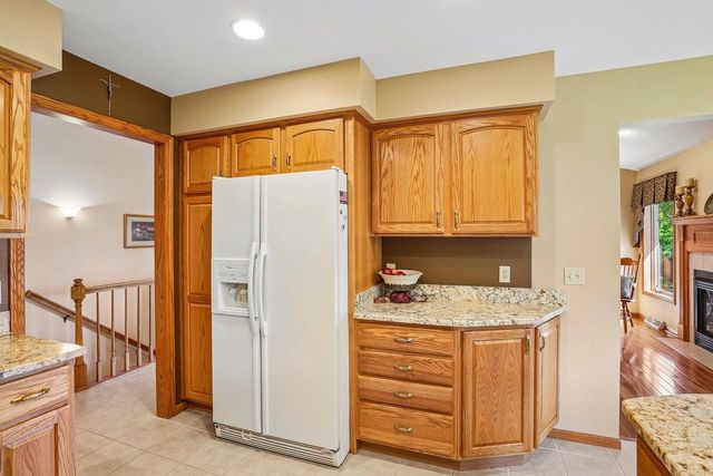 1004 Ganser Drive, Waunakee, WI 53597