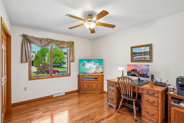 1004 Ganser Drive, Waunakee, WI 53597