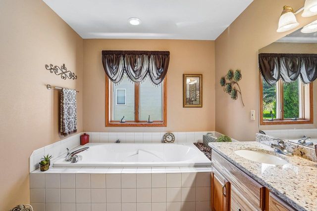 1004 Ganser Drive, Waunakee, WI 53597