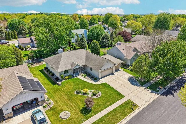 1004 Ganser Drive, Waunakee, WI 53597