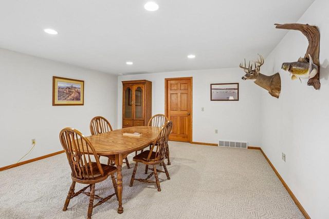 1004 Ganser Drive, Waunakee, WI 53597