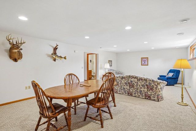 1004 Ganser Drive, Waunakee, WI 53597