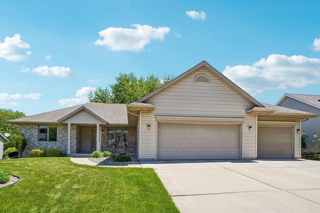1004 Ganser Drive, Waunakee, WI 53597