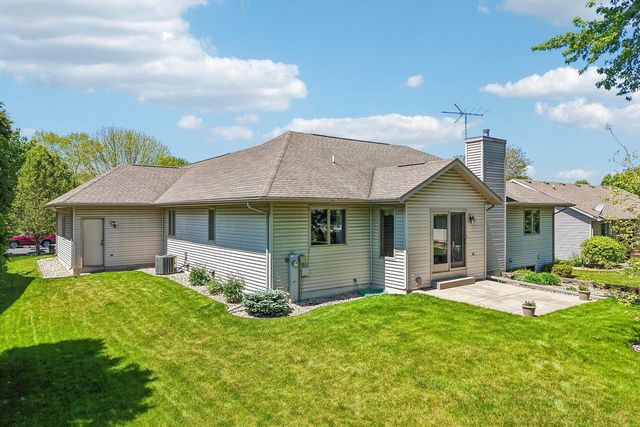 1004 Ganser Drive, Waunakee, WI 53597