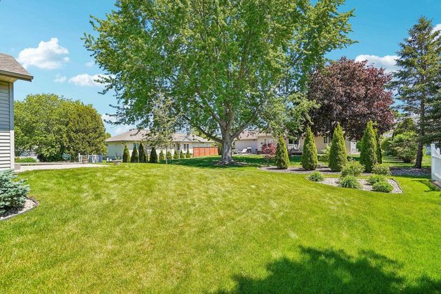 1004 Ganser Drive, Waunakee, WI 53597