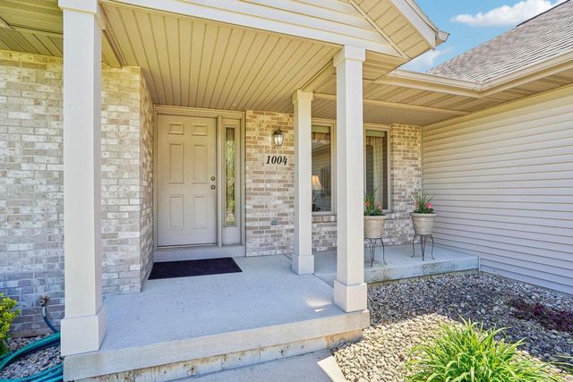 1004 Ganser Drive, Waunakee, WI 53597