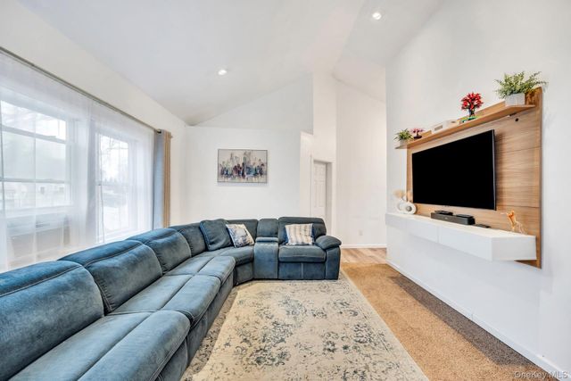 220 Woodycrest Drive, Holtsville, NY 11742