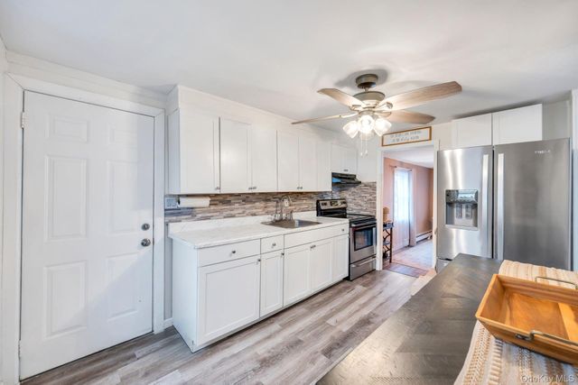 220 Woodycrest Drive, Holtsville, NY 11742