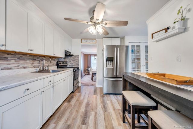 220 Woodycrest Drive, Holtsville, NY 11742