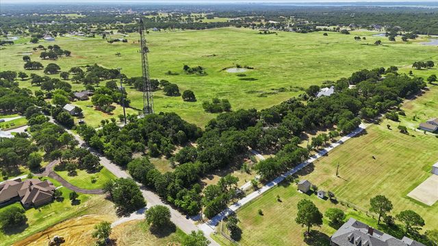 6901 Hawk Road, Flower Mound, TX 75022