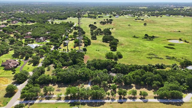 6901 Hawk Road, Flower Mound, TX 75022