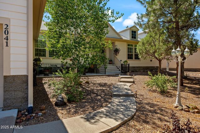 2041 W PINEVIEW Drive, Show Low, AZ 85901