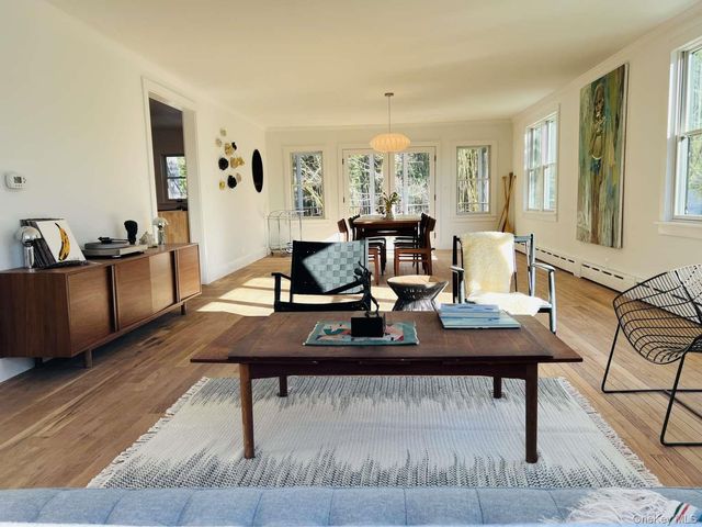 35 Mott Lane, Brookhaven, NY 11719