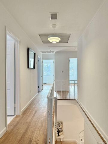 35 Mott Lane, Brookhaven, NY 11719