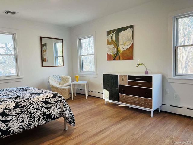 35 Mott Lane, Brookhaven, NY 11719