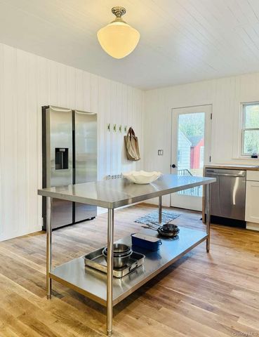 35 Mott Lane, Brookhaven, NY 11719