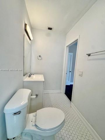 1128 SW 21st Ave, Miami, FL 33135