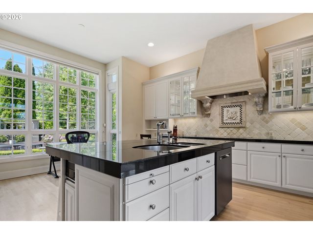 8653 Sw MULEDEER Dr, Beaverton, OR 97007