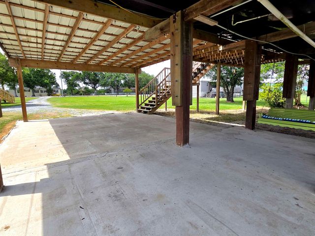 4955 Bayouside Dr, Chauvin, LA 70344