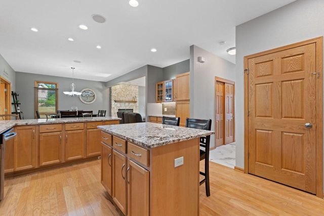 8620 S Hunting Park DRIVE, Franklin, WI 53132