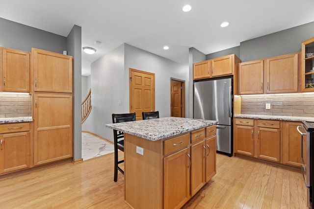 8620 S Hunting Park DRIVE, Franklin, WI 53132