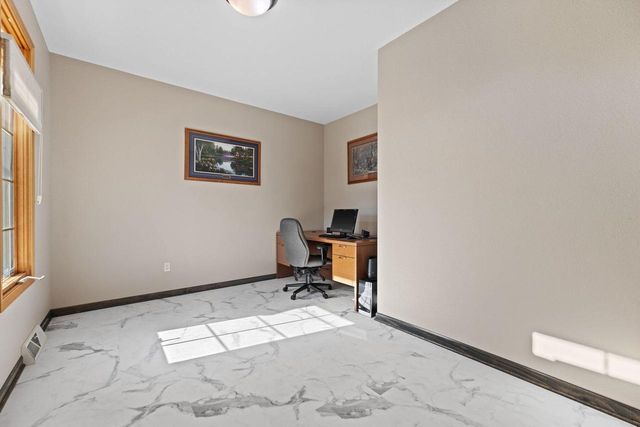 8620 S Hunting Park DRIVE, Franklin, WI 53132