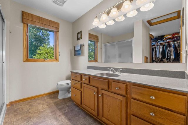 8620 S Hunting Park DRIVE, Franklin, WI 53132
