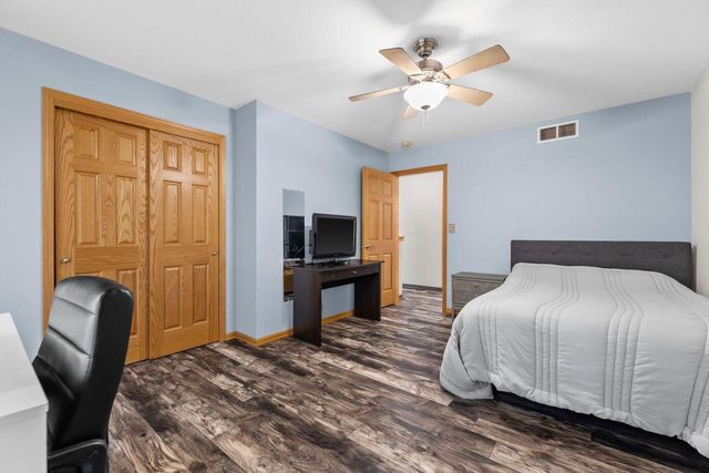 8620 S Hunting Park DRIVE, Franklin, WI 53132
