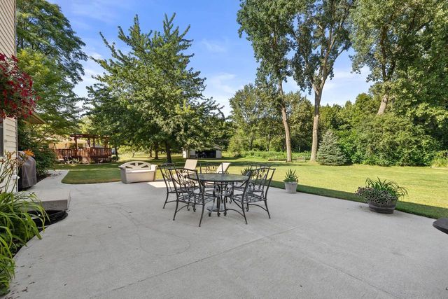 8620 S Hunting Park DRIVE, Franklin, WI 53132
